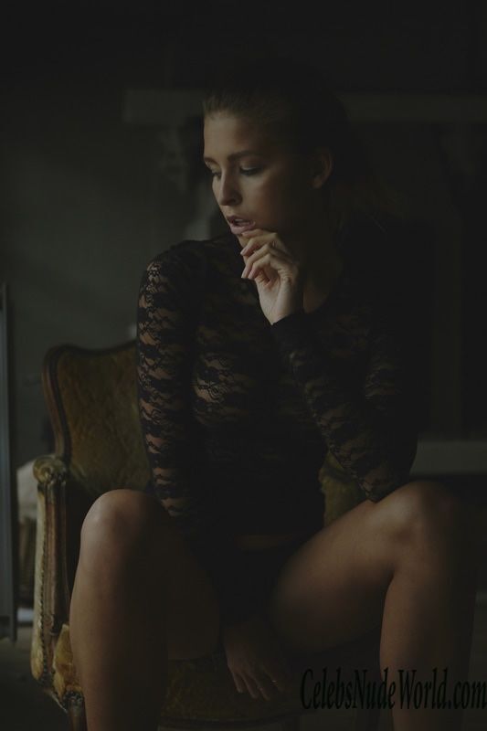 Marisa Papen Is Too Fucking Artsy (For Her Own Good) 135109