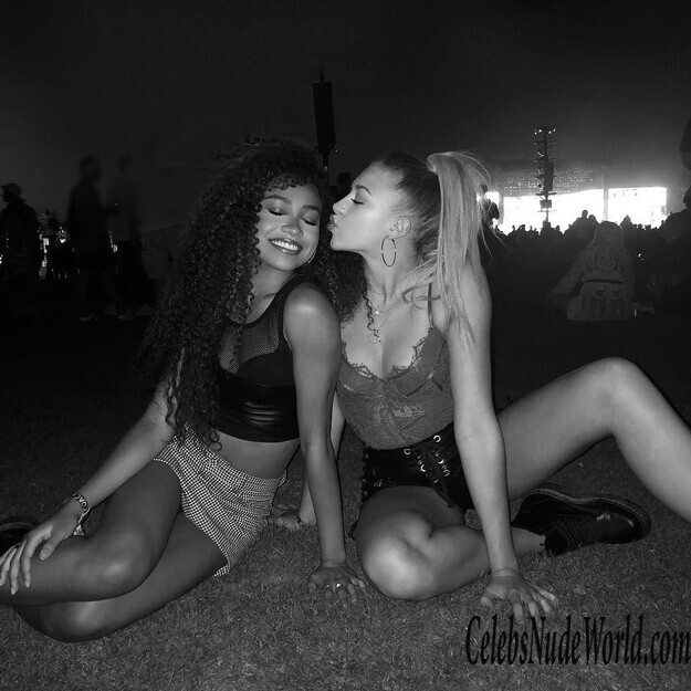 Logan Riley Hassel Hot 135429