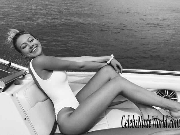 Logan Riley Hassel Hot 135436