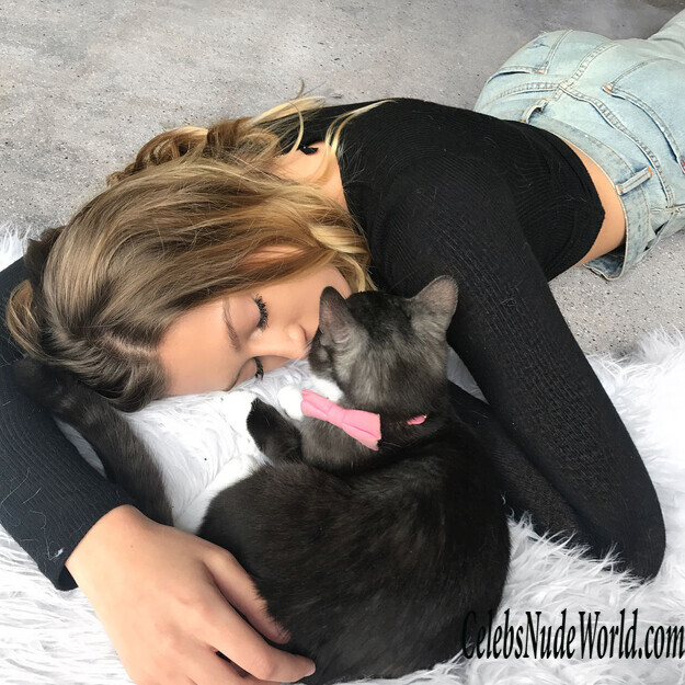 Logan Riley Hassel Hot 135477