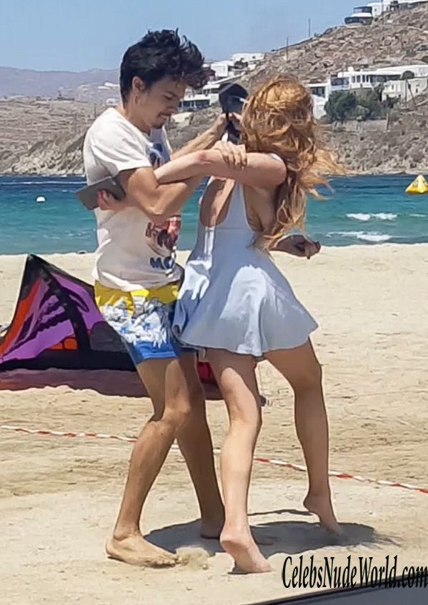 BoobSlip Photos of Lindsay Lohan 135872