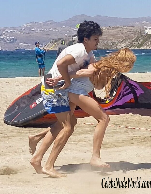 BoobSlip Photos of Lindsay Lohan 135877