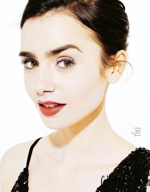 Lily Collins Sexy 135915