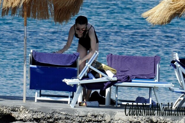 Lily Collins Sexy 135975