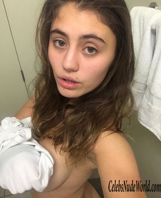 Lia Marie Johnson Leaked 136051