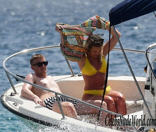 Megan Davison Sexy 136217