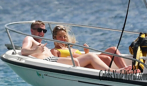 Megan Davison Sexy 136223