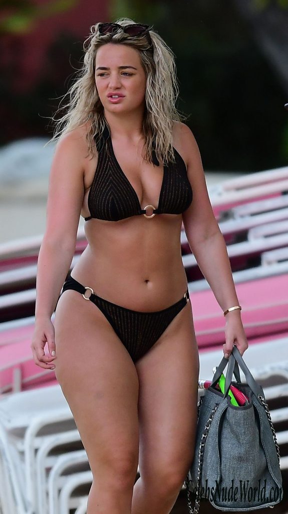 Megan Davison Sexy 136298