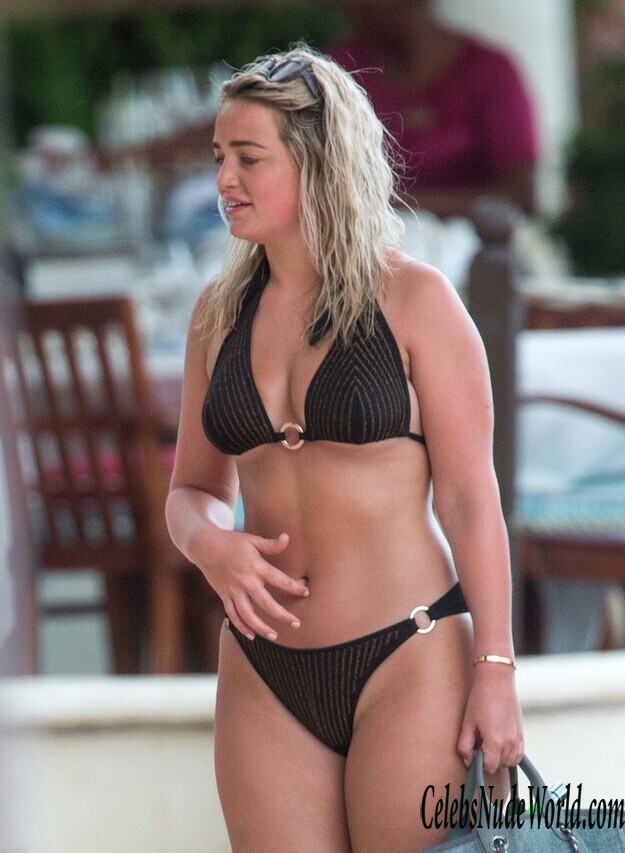 Megan Davison Sexy 136325