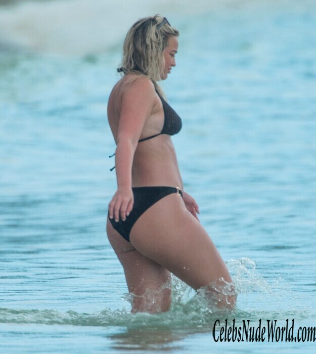 Megan Davison Sexy 136328