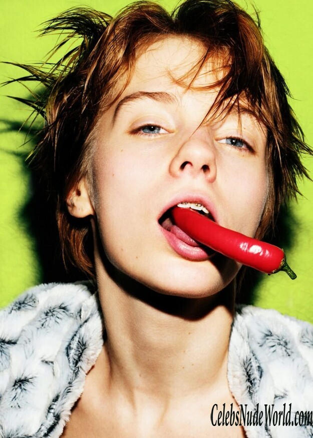 Marta Gromova Naked 136330