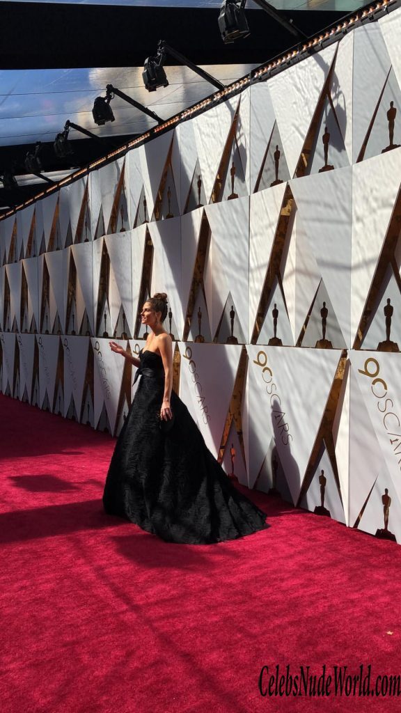 Maria Menounos Sexy 136372