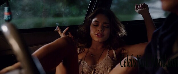 Mackenzie Davis & Vanessa Hudgens Nude 136473