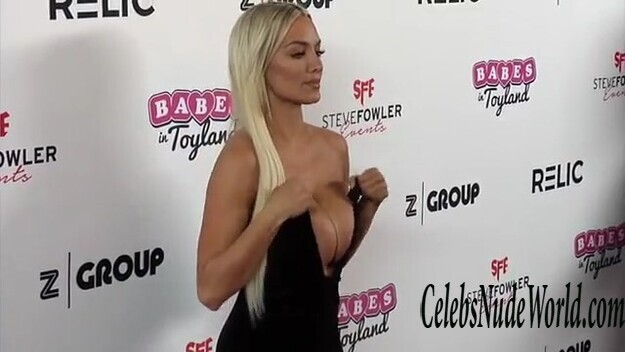Lindsey Pelas Braless 136899