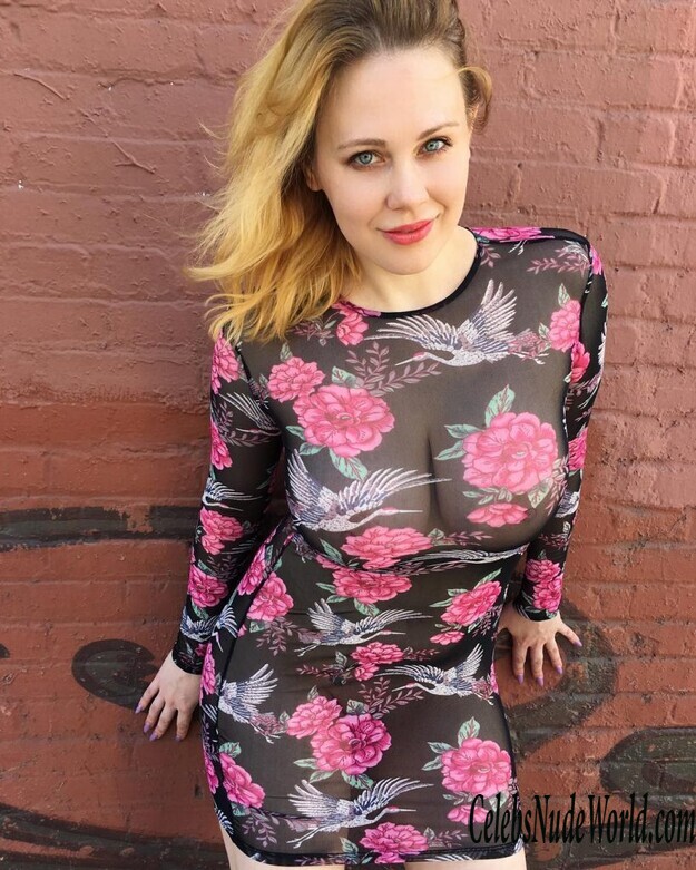 Maitland Ward Hypnotizing With Her Big Tits 137342