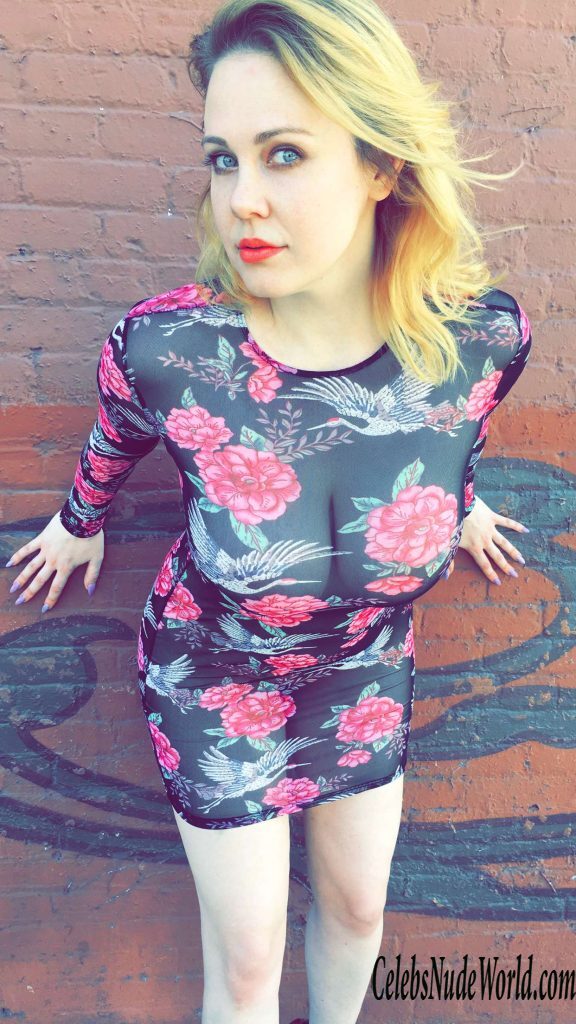 Maitland Ward Hypnotizing With Her Big Tits 137344