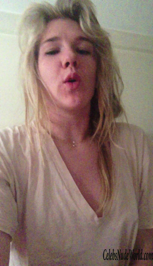 Lily Rabe's Beautiful Naked Leaks 137889