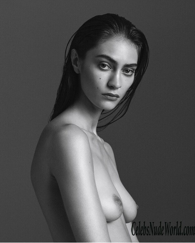Topless photos of Marine Deleeuw 137993