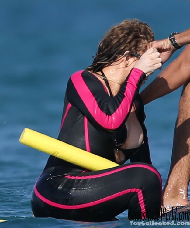 Mariah Carey's nipslip photoshoot 138092