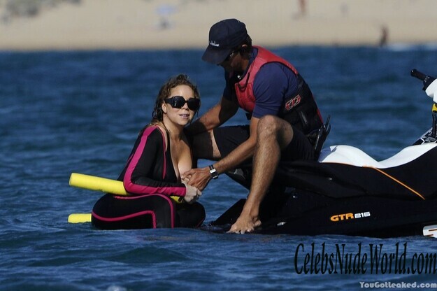 Mariah Carey's nipslip photoshoot 138094