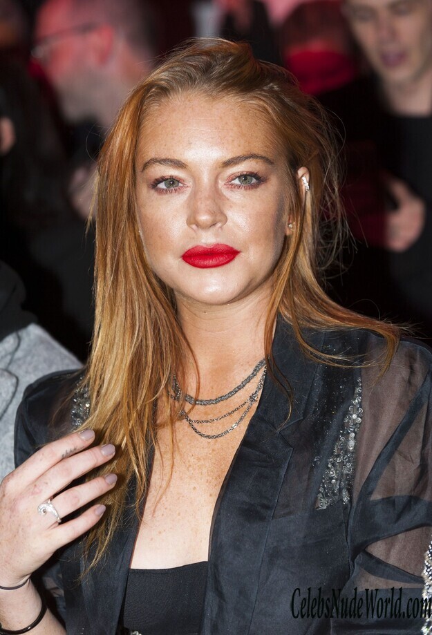 Lindsay Lohan Nip-Slip.