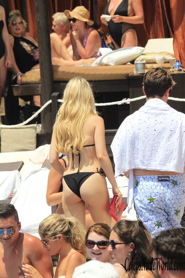 Lottie Moss: A Whole Lotta Sexy 138187