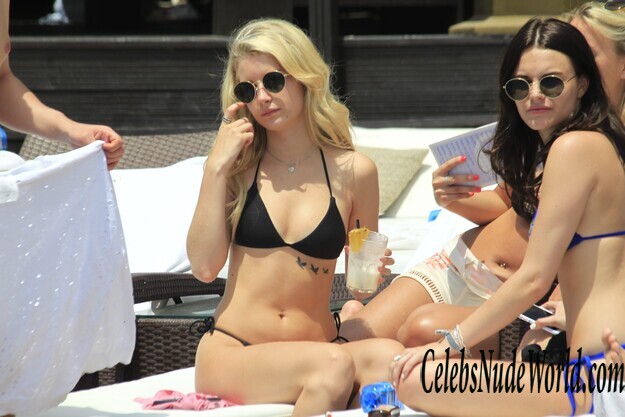 Lottie Moss: A Whole Lotta Sexy 138188