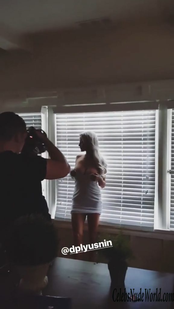 Lindsey Pelas Sexy 138397