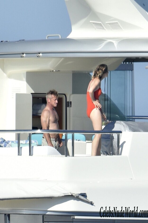 Leila George Hot 138686