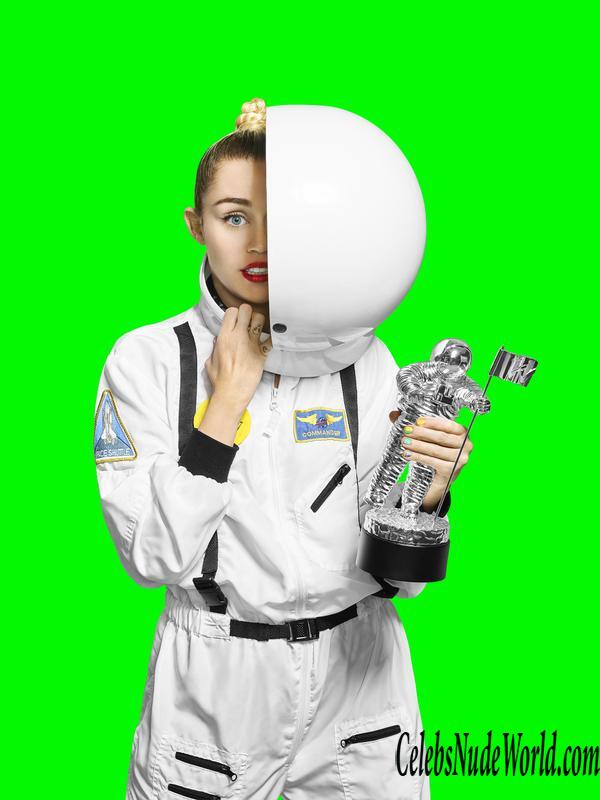 Miley Cyrus's sexy photos 139791