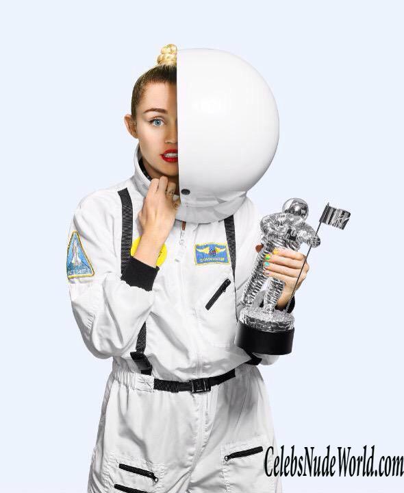 Miley Cyrus's sexy photos 139794