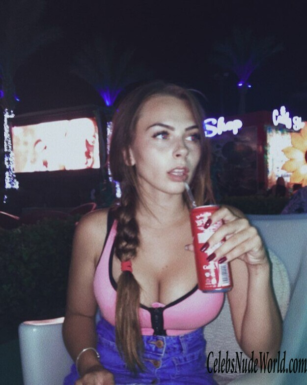 Mikhalina Novakovskaya Topless 139847