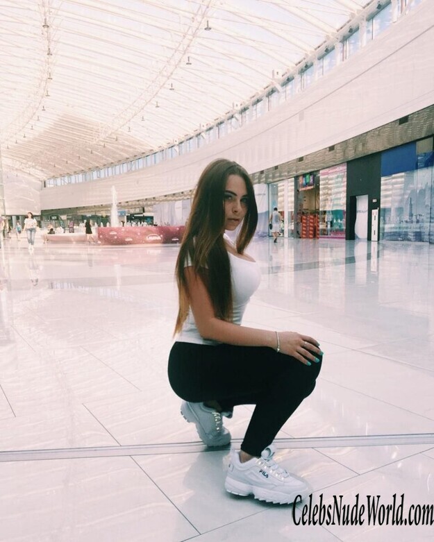 Mikhalina Novakovskaya Topless 139899