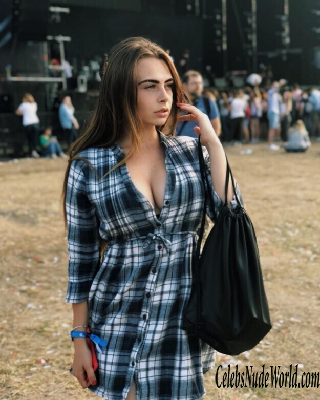 Mikhalina Novakovskaya  nackt