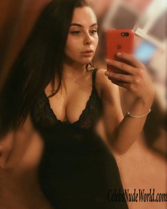 Mikhalina Novakovskaya Topless 139957