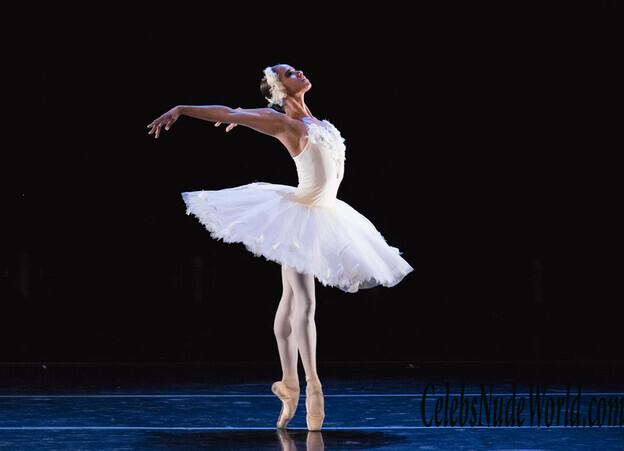 Misty Copeland Sexy 140098