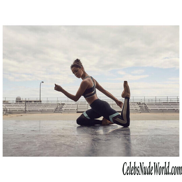 Misty Copeland Sexy 140131