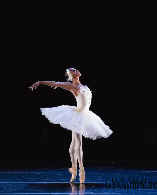 Misty Copeland Sexy 140133