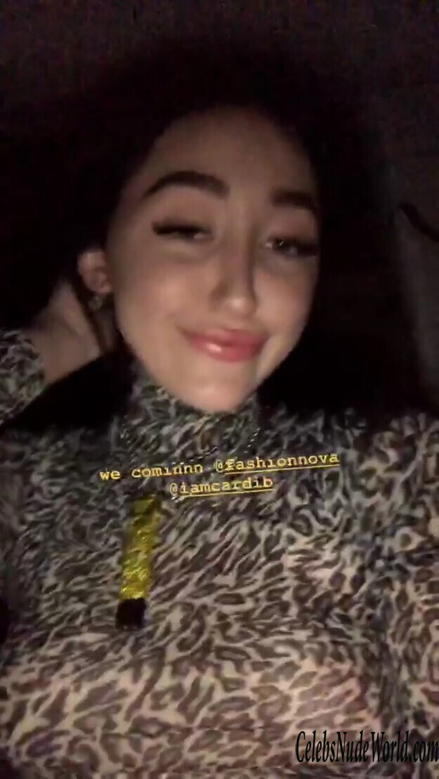 Noah Cyrus See Through 140359