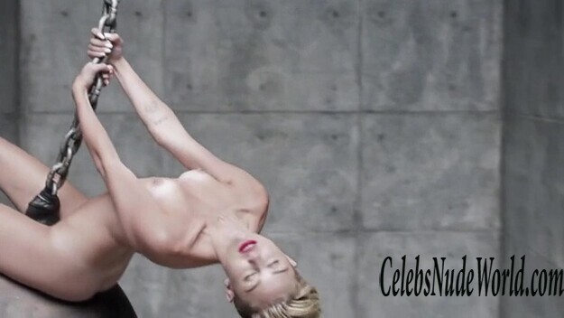 Miley Cyrus Naked 140428