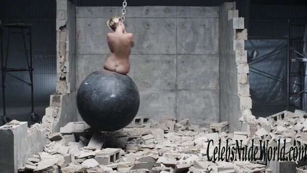 Miley Cyrus Naked 140435