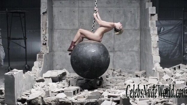 Miley Cyrus Naked 140437
