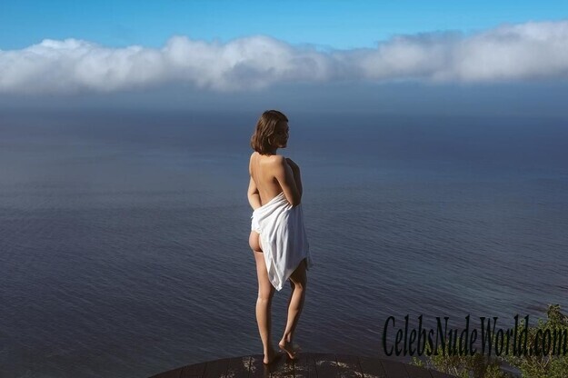 Nathalie Kelley Naked Photos 140826