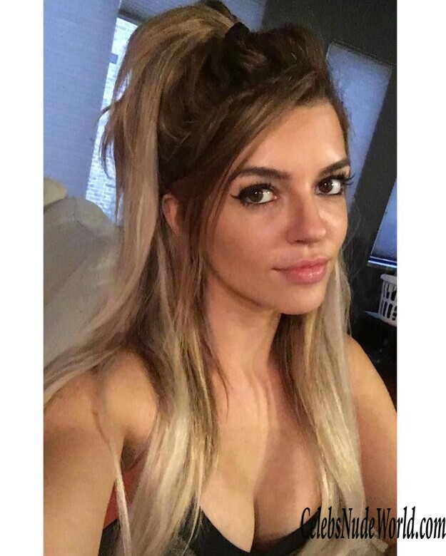 Nikki Blackketter Sexy 141333