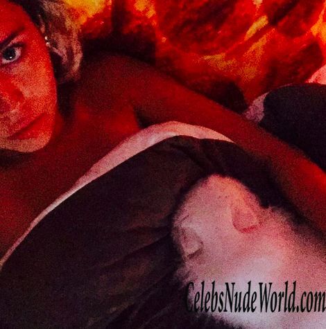 Miley Cyrus fappening photos 141789