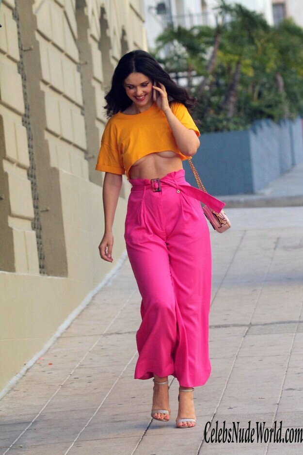 Natasha Blasick Underboob 141823