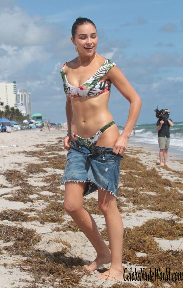 Olivia Culpo Bikini 142045
