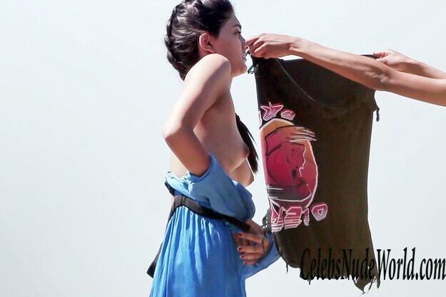 Neelam Gill Topless Photos 142244