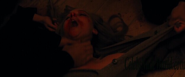 Jennifer Lawrence & Michelle Pfeiffer Nude 142300