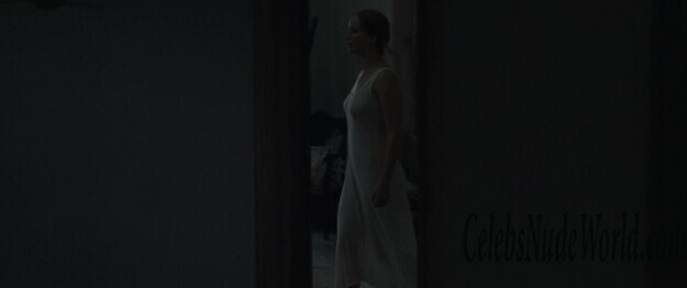 Jennifer Lawrence & Michelle Pfeiffer Nude 142336